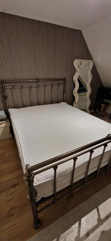 Spijlen bed 160x200  beschikbaar voor biedingen