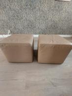 2 mooie zachtleren  beige hockers van Montel, Minder dan 50 cm, Gebruikt, Vierkant, Minder dan 50 cm