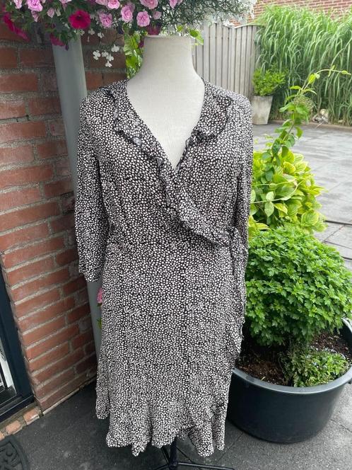 Carmakoma wikkel jurk mt 46, Kleding | Dames, Grote Maten, Zo goed als nieuw, Jurk, Zwart, Ophalen of Verzenden