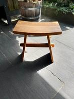 Houten krukje, Ophalen, Zo goed als nieuw, Hout