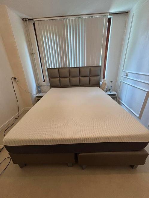 Bed + Emma matras, Huis en Inrichting, Slaapkamer | Bedden, Gebruikt, Tweepersoons, 160 cm, 200 cm, Stof, Bruin, Ophalen of Verzenden