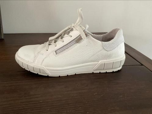 Hush Puppies sneakers maat 40, Kleding | Dames, Schoenen, Zo goed als nieuw, Sneakers of Gympen, Wit, Verzenden