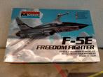 Monogram F5E Freedom Fighter no 5424 schaal 1/48, Hobby en Vrije tijd, Modelbouw | Vliegtuigen en Helikopters, Overige merken