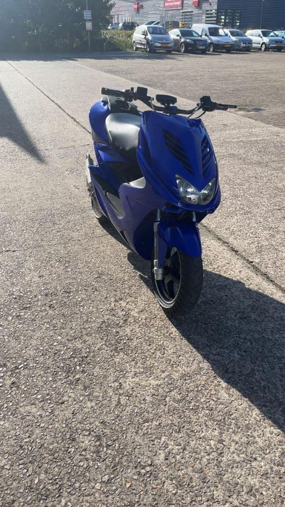 Yamaha Aerox stage 6 mk2 - NIEUWSTAAT!!, Fietsen en Brommers, Scooters | Yamaha, Zo goed als nieuw, Aerox, Maximaal 45 km/u, Tweetakt
