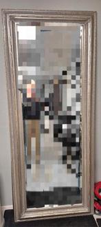 Grote rechthoekige spiegel met zilveren lijst, Huis en Inrichting, Woonaccessoires | Spiegels, Ophalen, Gebruikt, 75 tot 100 cm