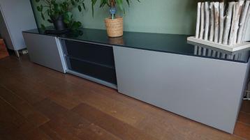 TV-Dressoir tv-meubel Piet Klerkx  beschikbaar voor biedingen