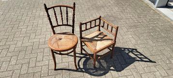 Antieke stoelen beschikbaar voor biedingen