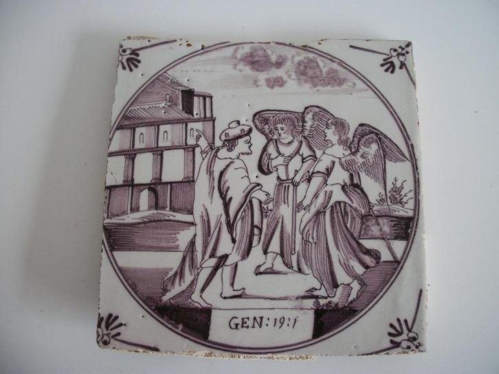 Antieke Tegel met Bijbelse voorstelling - GEN: 19: 1, Antiek en Kunst, Antiek | Wandborden en Tegels, Ophalen of Verzenden