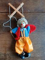 MOOIE MARIONET MET HOUTEN HOOFD  HG 20 CM., Verzamelen, Poppen, Ophalen of Verzenden, Zo goed als nieuw, Pop