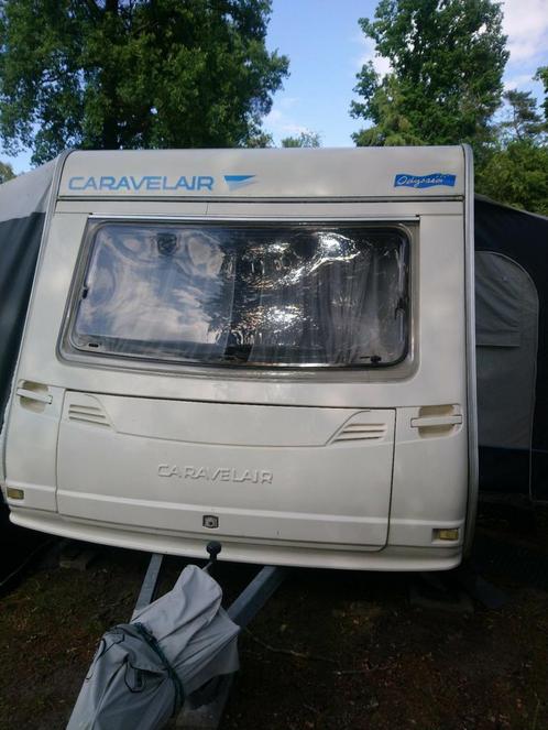 Caravelair odyssee 460 uit 1998., Caravans en Kamperen, Caravans, Particulier, tot en met 4, Rondzit, Caravelair, Vast bed, Koelkast