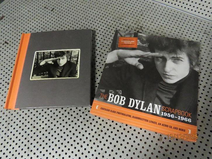The Bob Dylan Scrapbook 1956-1966 Collector Item + CD, Boeken, Hobby en Vrije tijd, Zo goed als nieuw, Overige onderwerpen, Ophalen of Verzenden