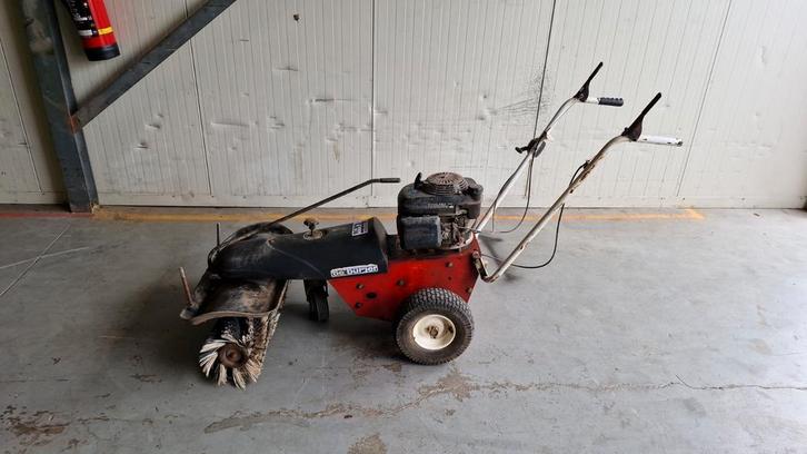 Tielburger veegmachine., Tuin en Terras, Hand-tuingereedschap, Gebruikt, Ophalen