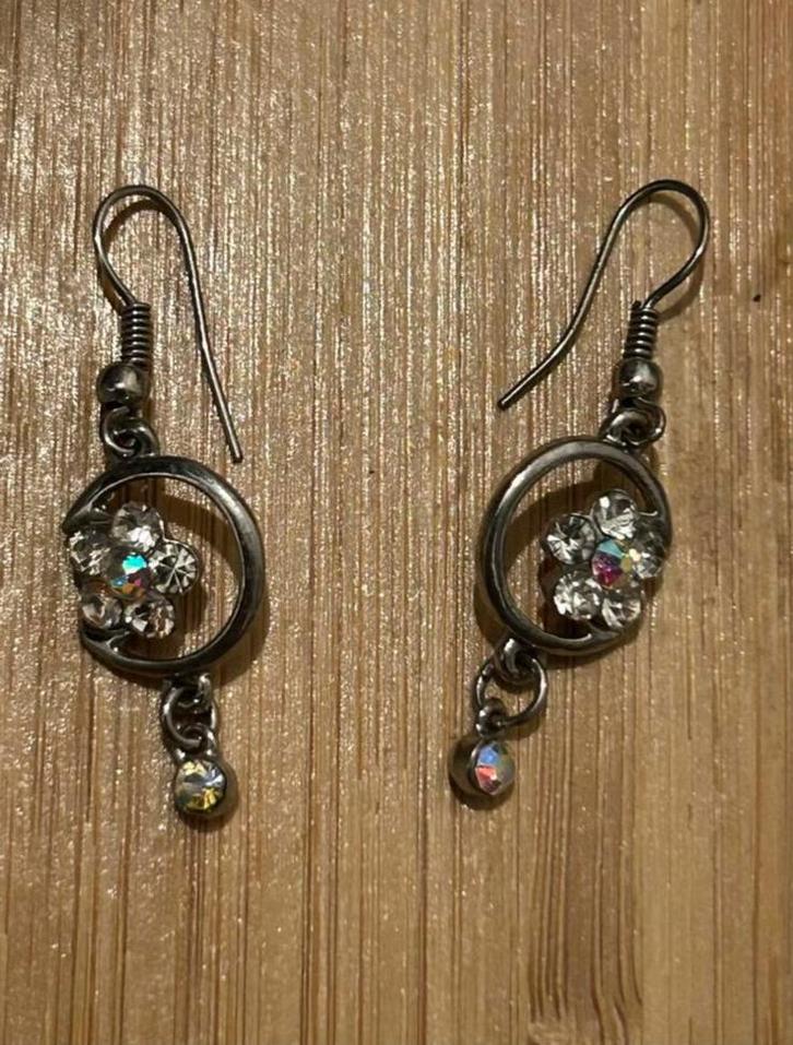 Oorbellen voor moederdag mooie verpakking, Sieraden, Tassen en Uiterlijk, Oorbellen, Zo goed als nieuw, Knopjes of Stekers, Overige materialen