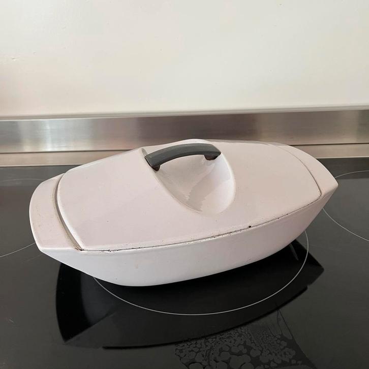Vintage Le Creuset Casserole - Jaren 50, Huis en Inrichting, Keuken | Potten en Pannen, Gebruikt, Kookpan of Snelkookpan, Gietijzer