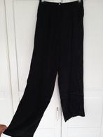 Stella Nova zwarte glanzende flared broek, maat 38 M, Kleding | Dames, Maat 38/40 (M), Zwart, Lang, Gedragen