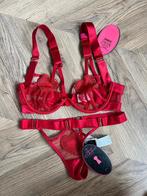 Nieuw setje  van Hunkemöller BH  maat 75C met string maat XS, Verzenden, Rood, BH