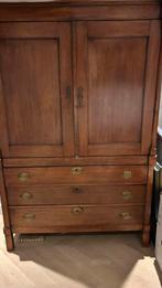 Antike kast, Ophalen of Verzenden