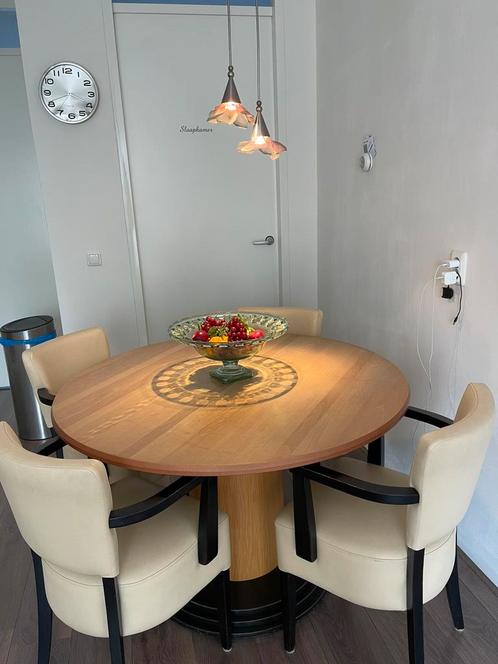 Sfeervolle eettafel met 4 stoelen, Huis en Inrichting, Tafels | Eettafels, Zo goed als nieuw, 100 tot 150 cm, Rond, Ophalen