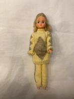 Fleur vintage barbie pop jaren 70-80 gebreide kleding set!, Verzamelen, Ophalen of Verzenden, Gebruikt, Pop