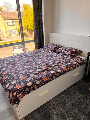 Compleet bed 160x200 met lattenbodem en matras