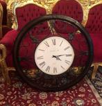 Grote klok vintage wandklok metaal - brons - dia. 91 cm, Huis en Inrichting, Woonaccessoires | Klokken, Ophalen of Verzenden, Gebruikt