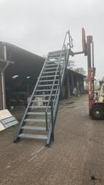 Stalen trap, Ophalen, Zo goed als nieuw, 2 tot 4 meter