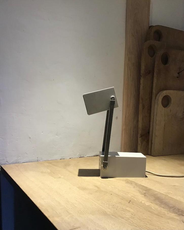 LamPetit van Louis Poulsen tafel-wandlamp Deens design, Huis en Inrichting, Lampen | Tafellampen, Gebruikt, Minder dan 50 cm, Kunststof