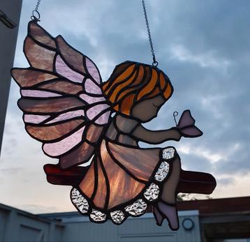 Tiffany glas in lood engeltje / elfje beschikbaar voor biedingen