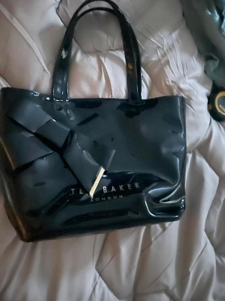 Ted Baker, Sieraden, Tassen en Uiterlijk, Tassen | Damestassen, Zo goed als nieuw, Shopper, Zwart, Ophalen of Verzenden