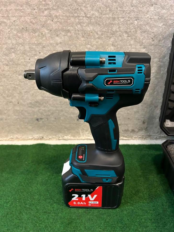 Nieuwe BSN tools 800Nm slagmoersleutel met 2 accu’s, Auto diversen, Autogereedschap, Nieuw, Ophalen