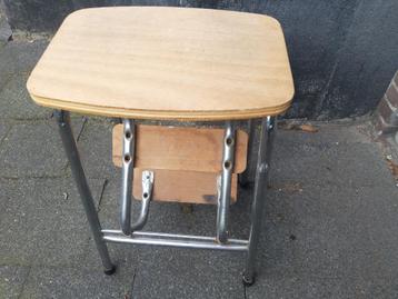 Vintage keuken trapje, opstap uitklapt krukje, stevig en in beschikbaar voor biedingen