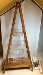 Orginele schuine piramide punt kast, Huis en Inrichting, Ophalen of Verzenden, Zo goed als nieuw