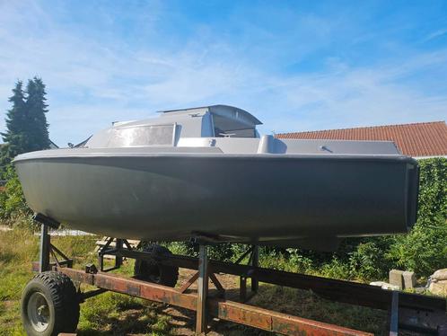 Polyester familie bootje  vaar klaar !!!, Watersport en Boten, Motorboten en Motorjachten, Gebruikt, Polyester, Tot 6 meter, Benzine