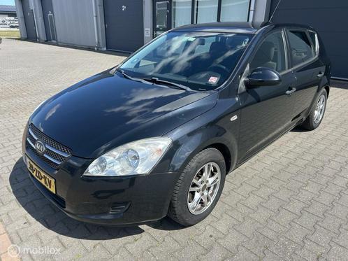 Kia cee'd 1.4 X-tra inruilkoopje vaste prijs 1349 €, Auto's, Kia, Particulier, Te koop, (Pro) Cee d, ABS, Airbags, Airconditioning