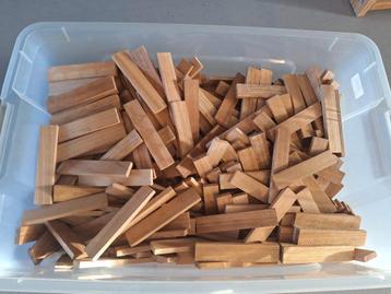 Grote bak KAPLA blokjes beschikbaar voor biedingen