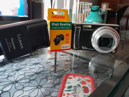 Panasonic Lumix x10 optical zoom met 2 accu's, Audio, Tv en Foto, Fotocamera's Digitaal, Zo goed als nieuw, Overige Merken, 8 keer of meer