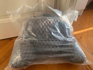 Comfortabel Rugkussen - Grijs beschikbaar voor biedingen