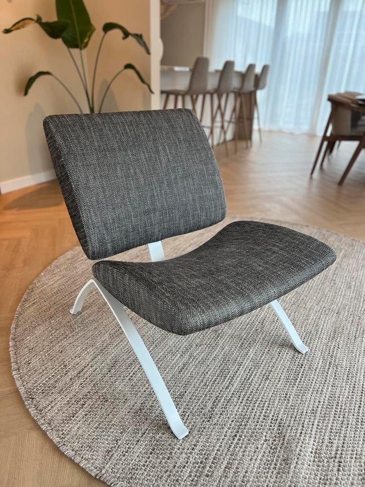 Artifort Dodo Fauteuil - Zo goed als nieuw, Huis en Inrichting, Fauteuils, Zo goed als nieuw, Metaal, 50 tot 75 cm, 75 tot 100 cm