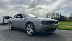 Dodge Challenger 5.7 Hemi Automaat, Auto's, Dodge, Te koop, Zilver of Grijs, 5 stoelen, Benzine