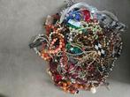 Bijoux sieraden diverse kettingen enz., Verzenden, Gebruikt, Overige kleuren, Overige materialen