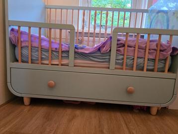 Myllra babybedje Ikea met lade  beschikbaar voor biedingen