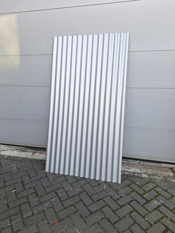 golfplaat, golfplaten, dakplaat, damwand zilvergrijs beschikbaar voor biedingen