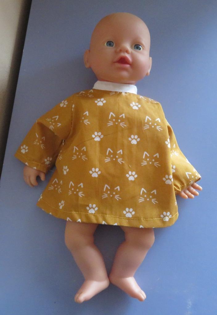 Little Baby pop 32c poppenkleertjes poppenkleding jurkje 105, Kinderen en Baby's, Speelgoed | Poppen, Nieuw, Babypop, Ophalen of Verzenden