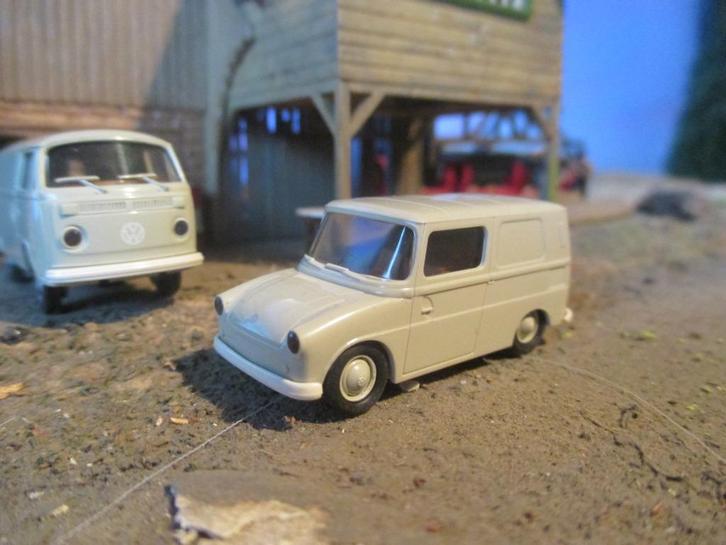 Volkswagen Typ 147 Fridolin ( Westfalia ) - Brekina grijs, Hobby en Vrije tijd, Modelauto's | 1:87, Zo goed als nieuw, Ophalen of Verzenden