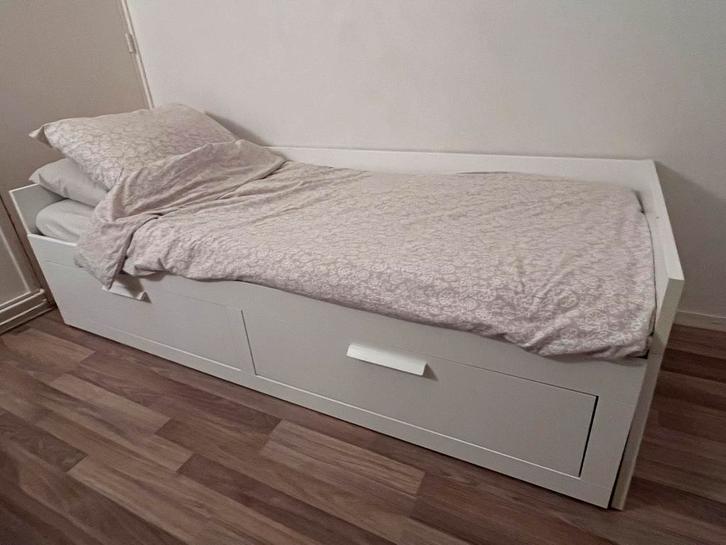 Ikea Brimnes bedbank, wit, 80x200 cm, Huis en Inrichting, Slaapkamer | Bedden, Gebruikt, Eenpersoons, 80 cm, 200 cm, Hout, Wit