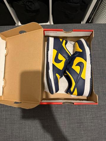 Nike Dunk Low Michigan GS Maat 38 beschikbaar voor biedingen