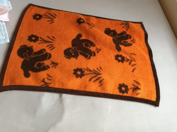 Bruine dralon deken kinderdeken ledikant wieg 98-75cm., Kinderen en Baby's, Dekens, Slaapzakjes en Inbakerproducten, Zo goed als nieuw