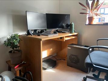 Houten bureau met lade - MOET WEG beschikbaar voor biedingen