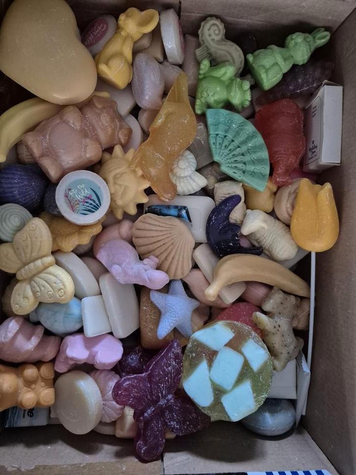 Verzameling Zeepjes - Diverse Vormen en Kleuren, Verzamelen, Mineralen en Fossielen, Overige typen, Ophalen