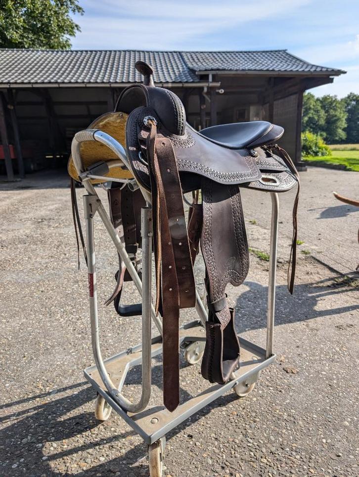 Freemax westernzadel, Dieren en Toebehoren, Paarden en Pony's | Zadels, Zo goed als nieuw, Western, Ophalen